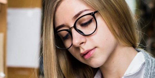 Rock the Nerd Chic Look with the Supercool yet Cheap Eyeglasses Online Header